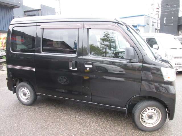Daihatsu Hijet Cargo 10