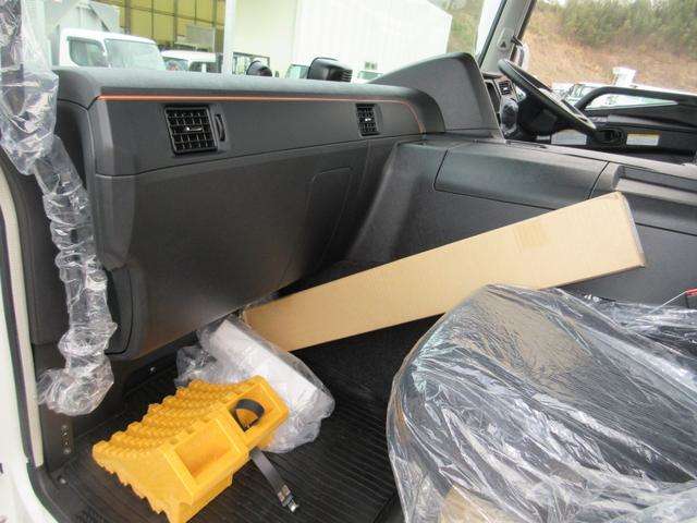 Mitsubishi Fuso Super Great 8