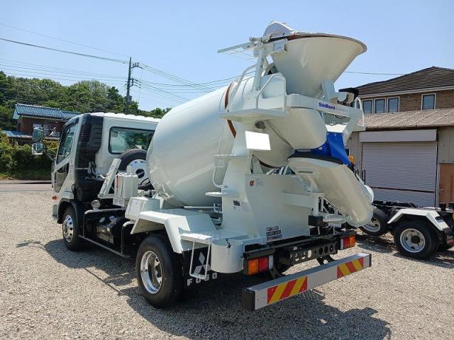 Mitsubishi Fuso Fighter 5
