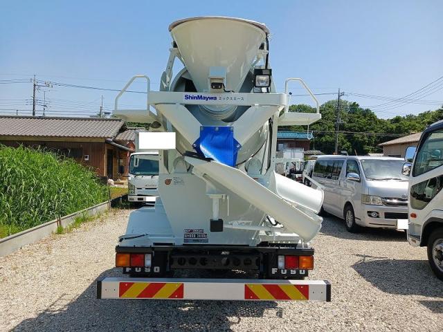 Mitsubishi Fuso Fighter 4