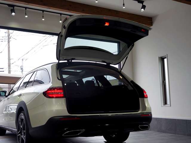 Mercedes-Benz E-Class All-Terrain 7