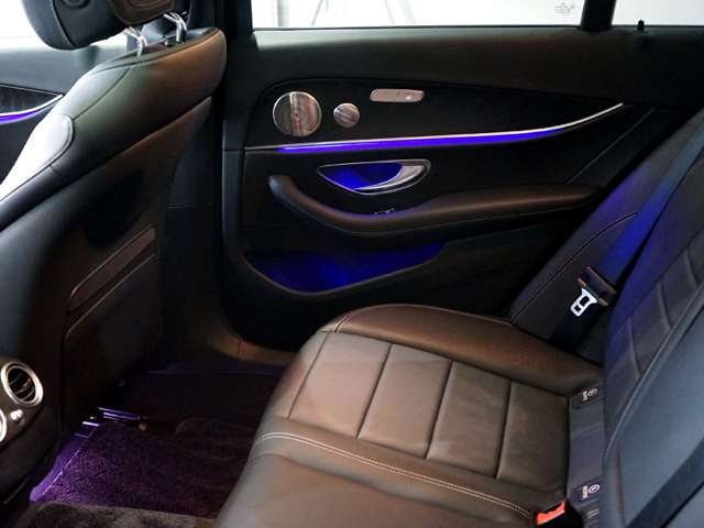 Mercedes-Benz E-Class All-Terrain 10