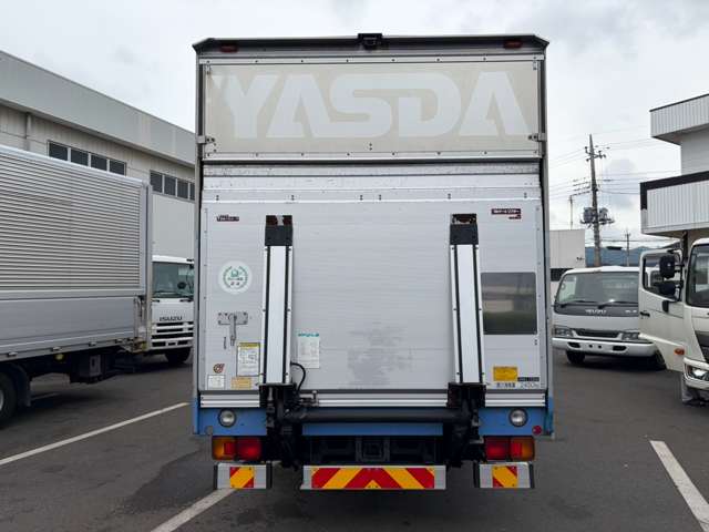 Hino Ranger 8
