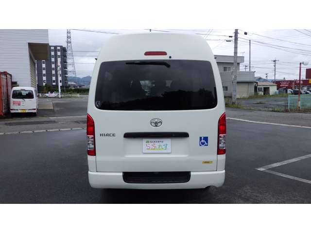 Toyota Hiace Van 8