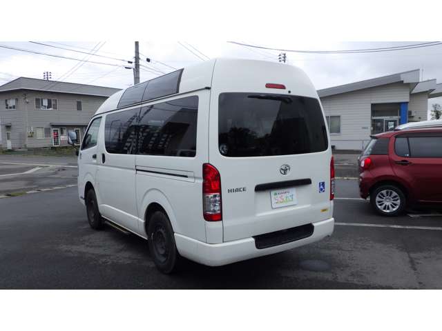 Toyota Hiace Van 9