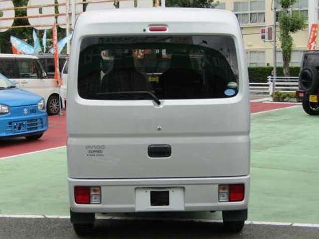 Nissan NV100 Clipper 11
