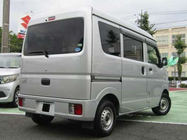 Nissan NV100 Clipper 12