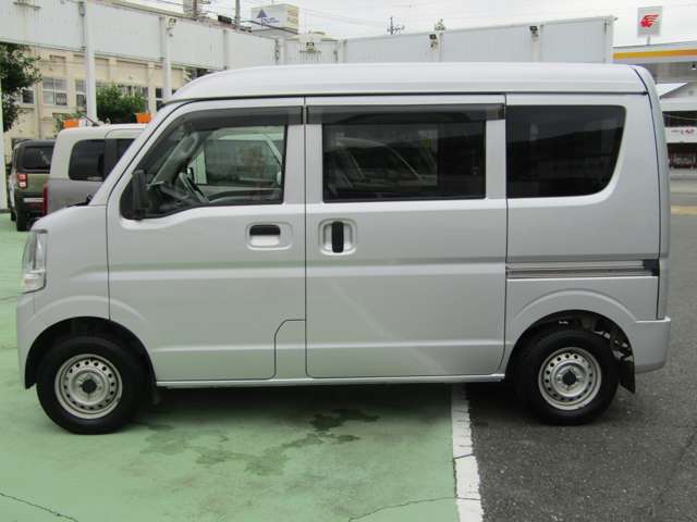 Nissan NV100 Clipper 10