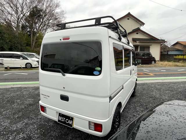 Mitsubishi Minicab Van 12
