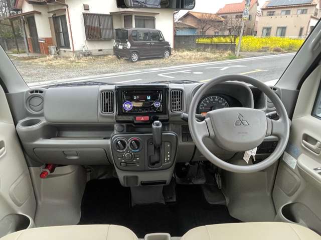 Mitsubishi Minicab Van 3