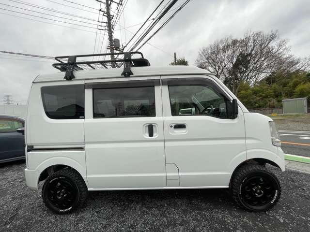Mitsubishi Minicab Van 10
