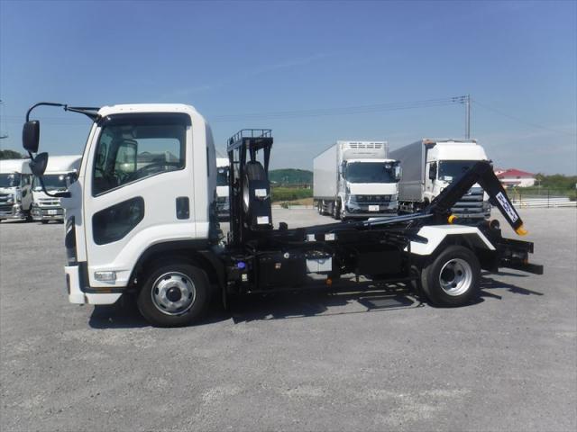 Isuzu Forward 8