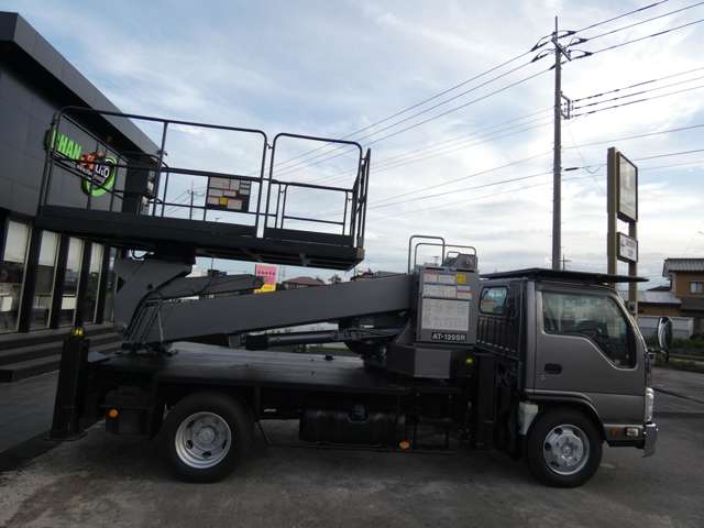 Isuzu Elf 5