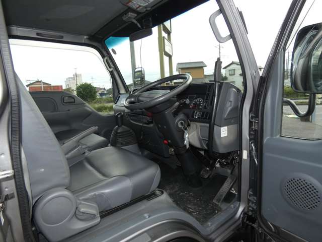 Isuzu Elf 11