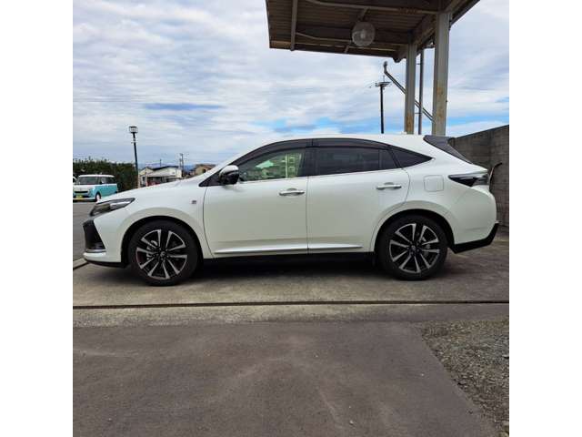 Toyota Harrier 6