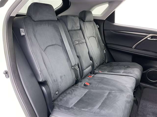 Lexus RX 9