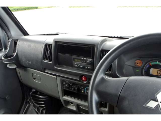 Mitsubishi Minicab MiEV 12