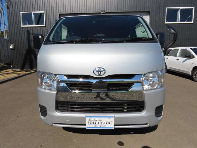 Toyota Hiace Van 2