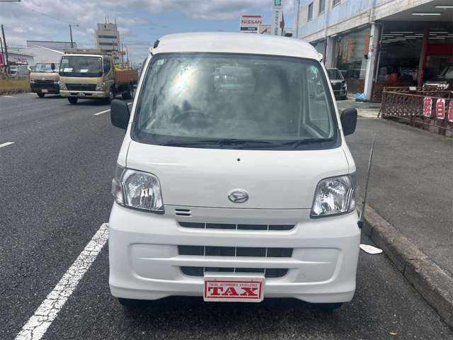 Daihatsu Hijet Cargo 12