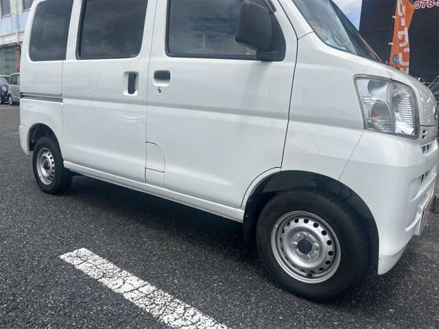 Daihatsu Hijet Cargo 8