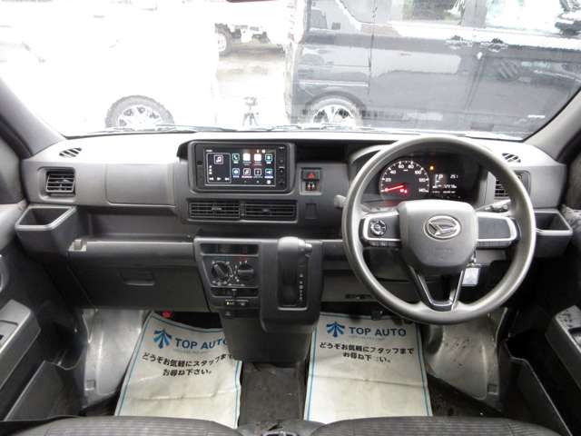 Daihatsu Hijet Cargo 3