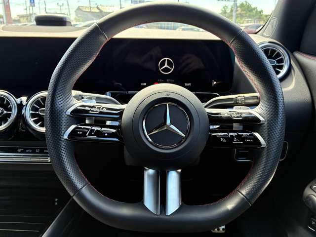 Mercedes-Benz GLA-Class 12
