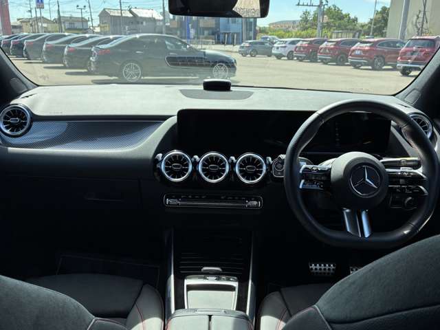 Mercedes-Benz GLA-Class 7