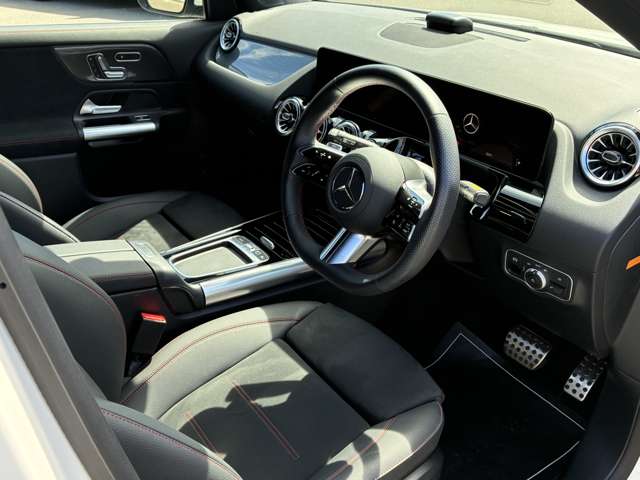Mercedes-Benz GLA-Class 8