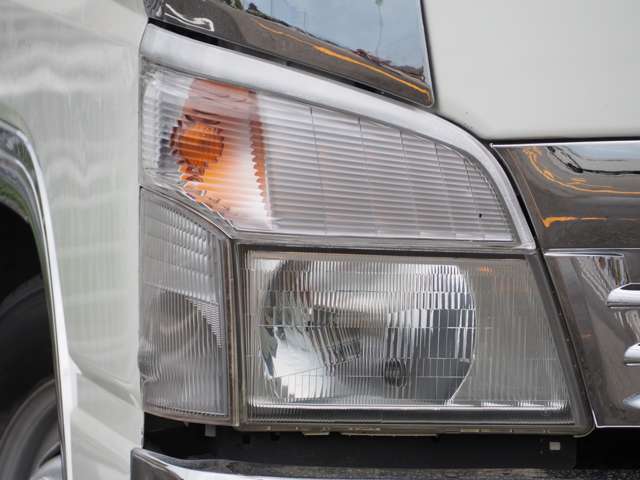 Mitsubishi Fuso Canter 8