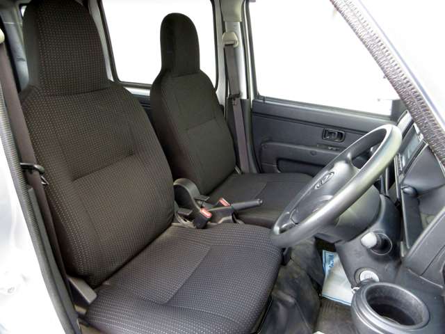 Daihatsu Hijet Cargo 11