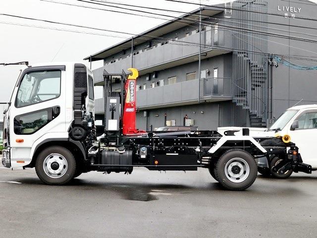 Mitsubishi Fuso Fighter 9