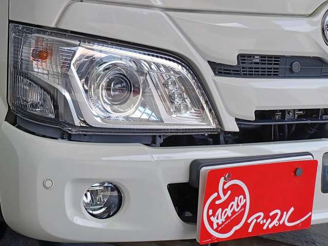 Hino Dutro 8
