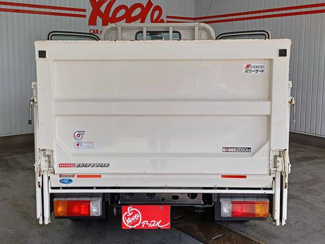 Hino Dutro 10