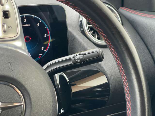 Mercedes-Benz GLA-Class 11