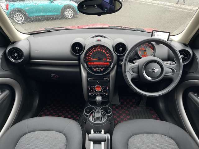 MINI Crossover 5