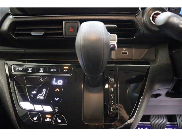 Mitsubishi eK X 9