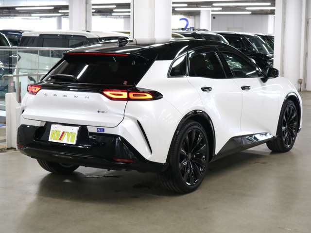 Toyota Crown Sport 6