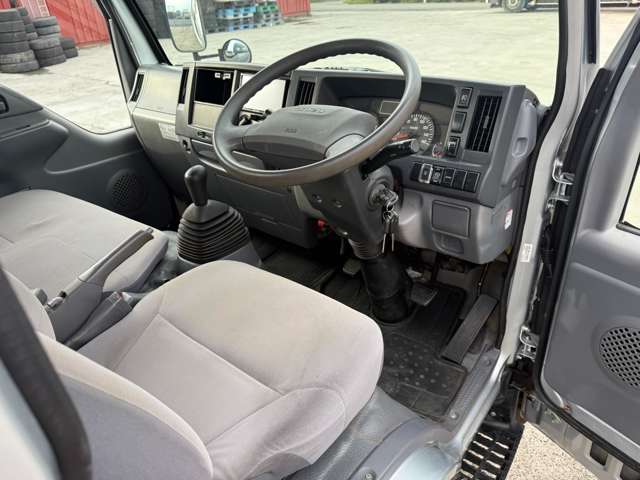 Isuzu Elf 11