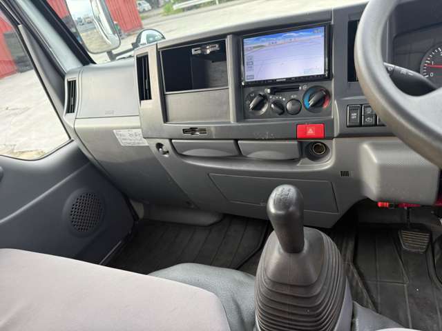Isuzu Elf 10