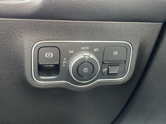 Mercedes-Benz GLB 12