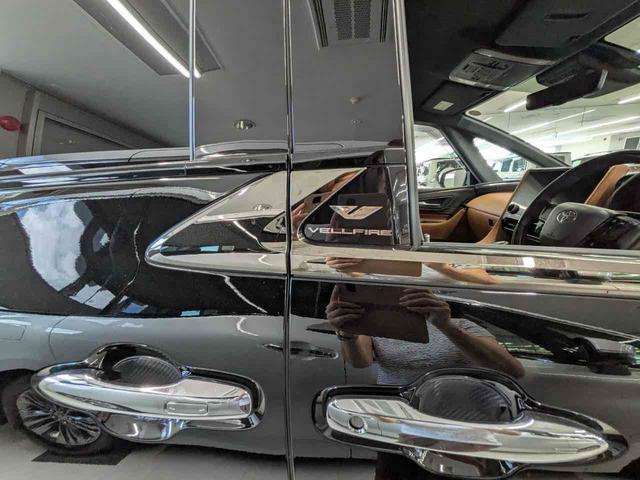 Toyota Vellfire 10