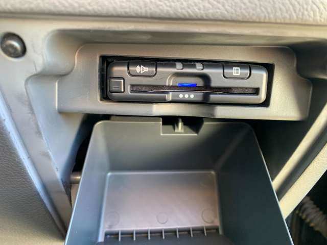Toyota Voxy 4