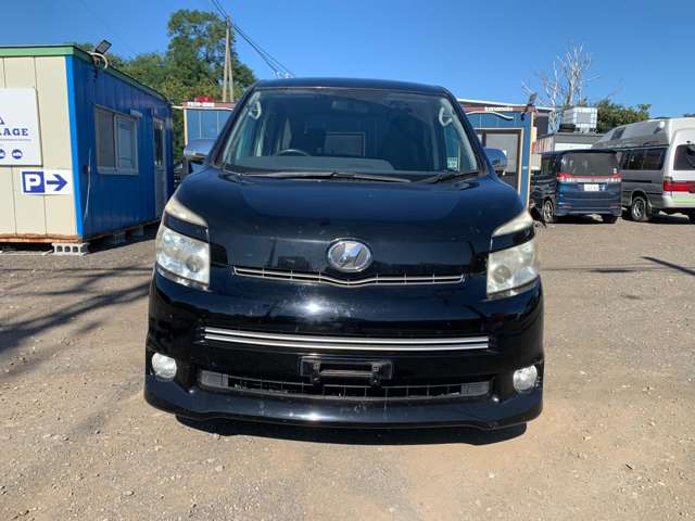 Toyota Voxy 6