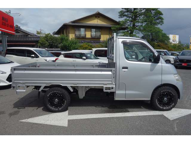 Toyota Light Ace Truck 11