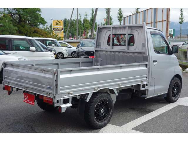 Toyota Light Ace Truck 8