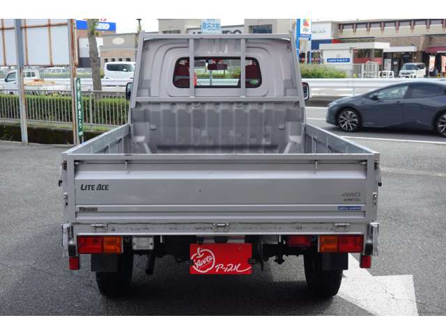 Toyota Light Ace Truck 9