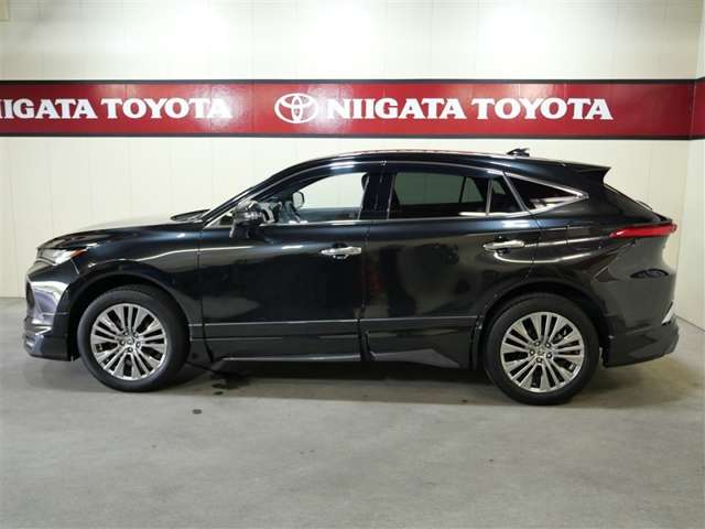 Toyota Harrier 2