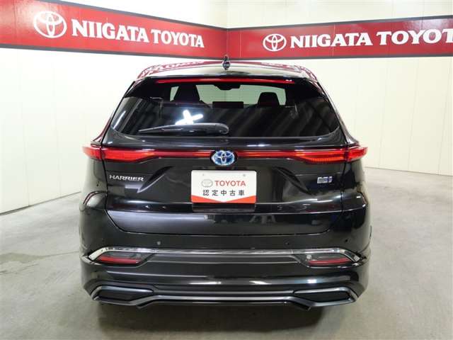 Toyota Harrier 5