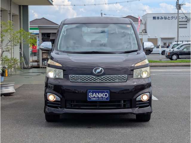 Toyota Voxy 5