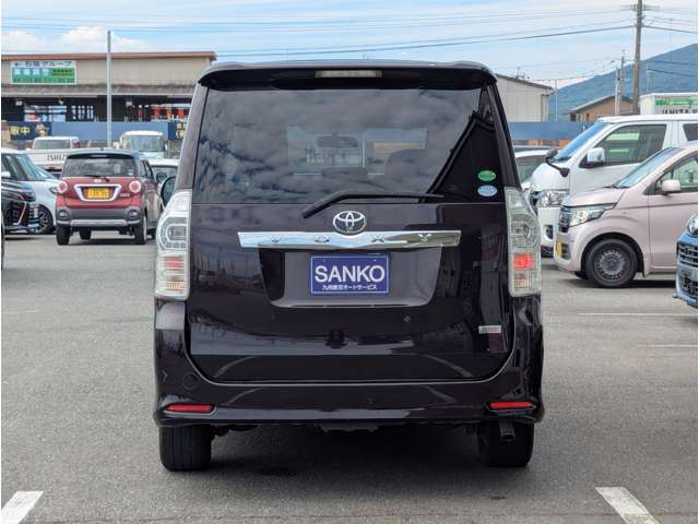 Toyota Voxy 7